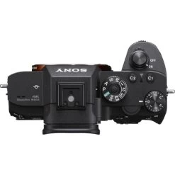 Sony Alpha A7R IVA Mirrorless Camera + Sony FE 24-70mm F4 Lens - Advanced Bundle -Outdoor Camera Shop 16696056 3