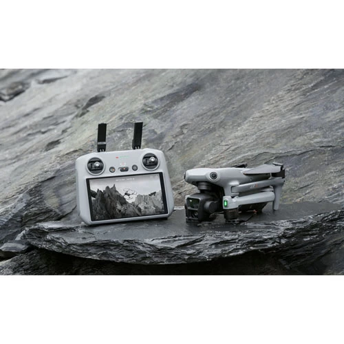 DJI Air 3 Quadcopter Drone Combo With Remote Control 17 DJI Air 3 Quadcopter Drone Combo With Remote Control - Image 15