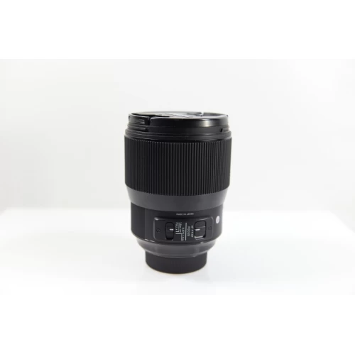 Refurbished (Good) - Sigma 135mm F/1.8 DG HSM Art Lens For Nikon 5 Refurbished (Good) - Sigma 135mm F/1.8 DG HSM Art Lens For Nikon - Image 3