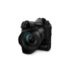 Refurbished (Excellent) - Panasonic Box Damage DC-S1 Camera With 24-105mm Lens 11 Refurbished (Excellent) - Panasonic Box Damage DC-S1 Camera With 24-105mm Lens -Outdoor Camera Shop 17194689 4